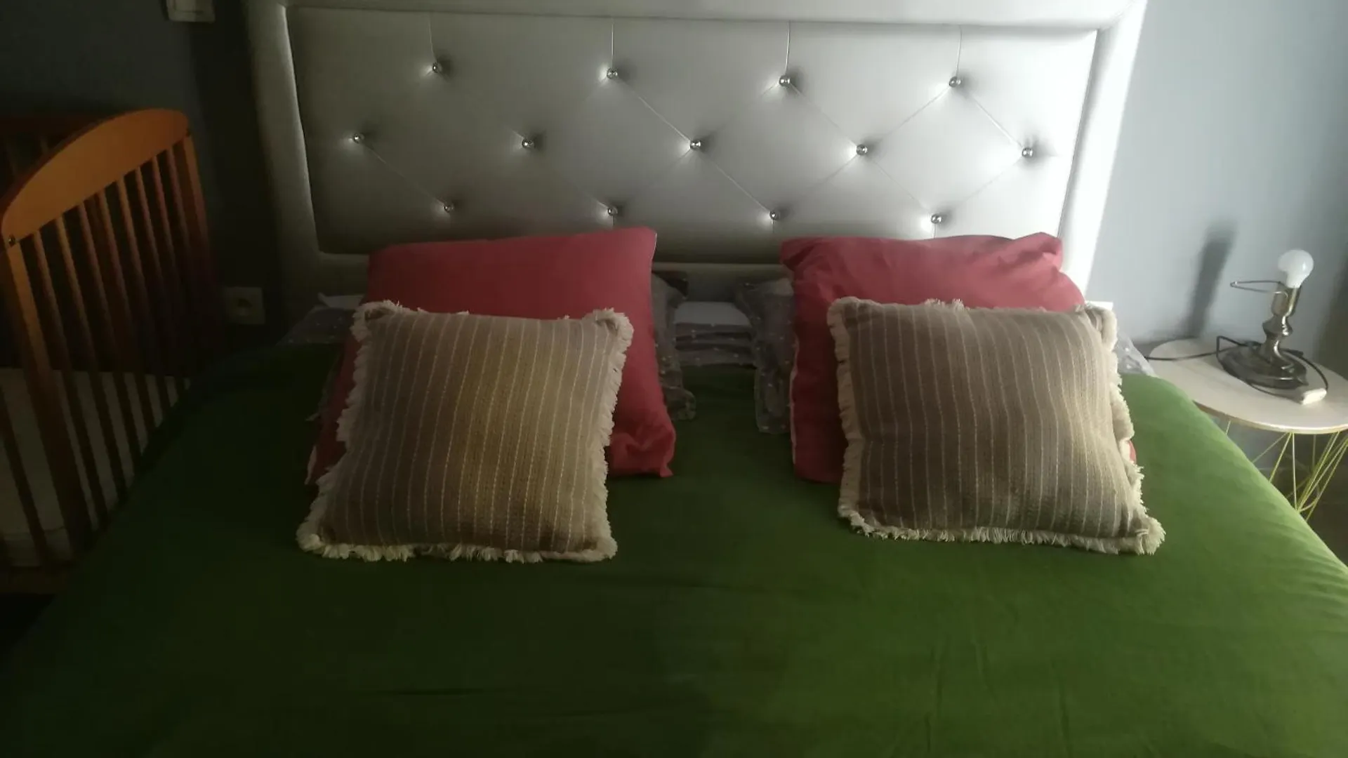 Au Pays Du Ventoux Bed & Breakfast Le Thor 0*,  France